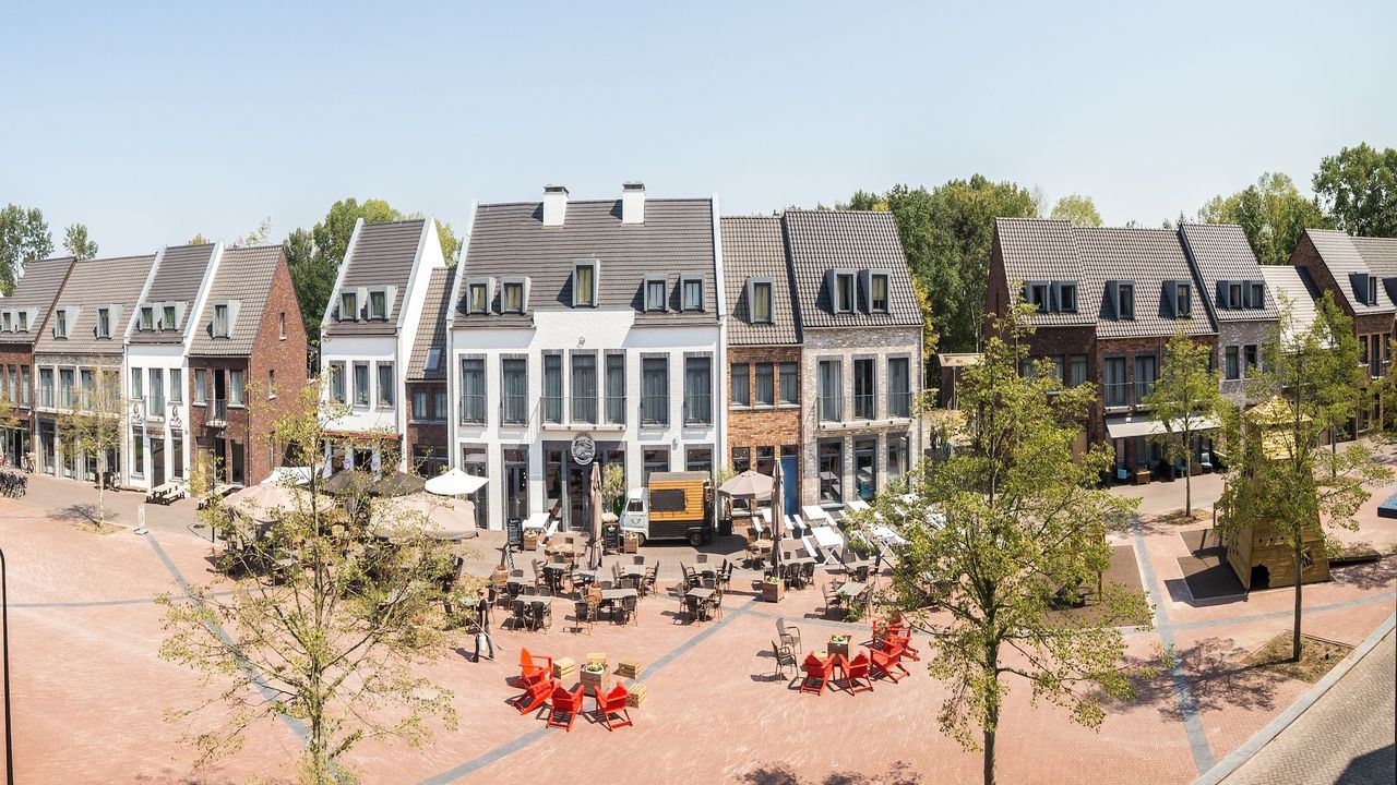 ExteriorSummer ExteriorSummer